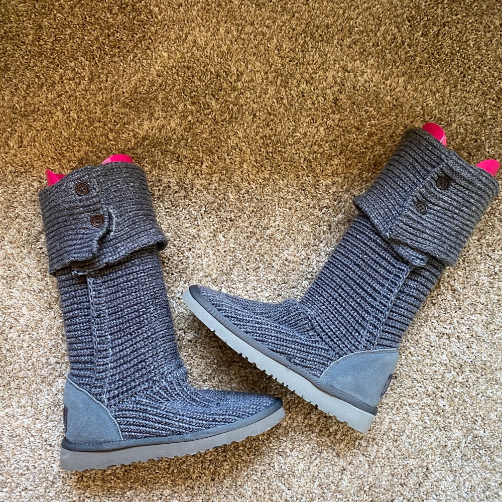 UGG Cable Knit Boots - Size 7